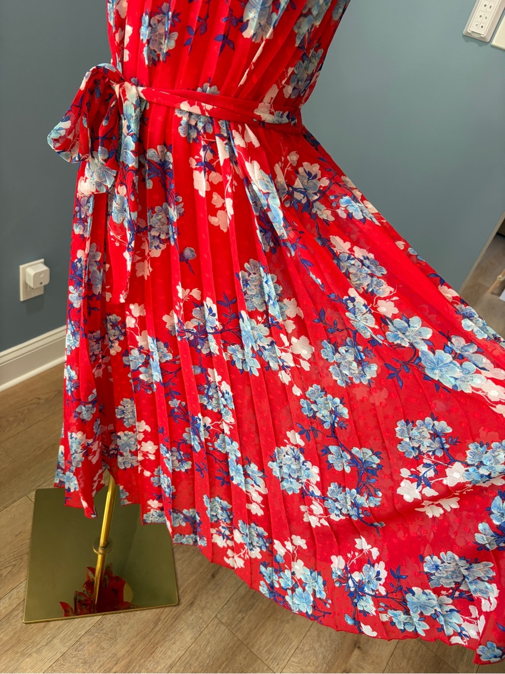 Premier Amour Red Blue Floral Pleated Midi Dress Belted Size 8 - Picture 3 of 10